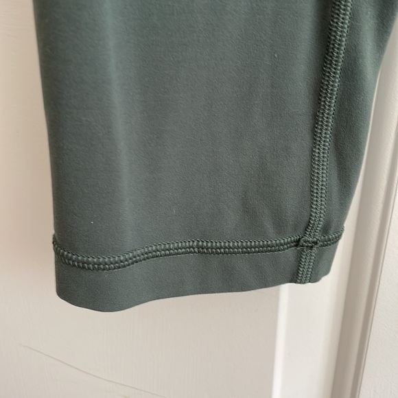 🍋 lululemon align capri leggings, olive green, size 6 (small) - Picture 11 of 16